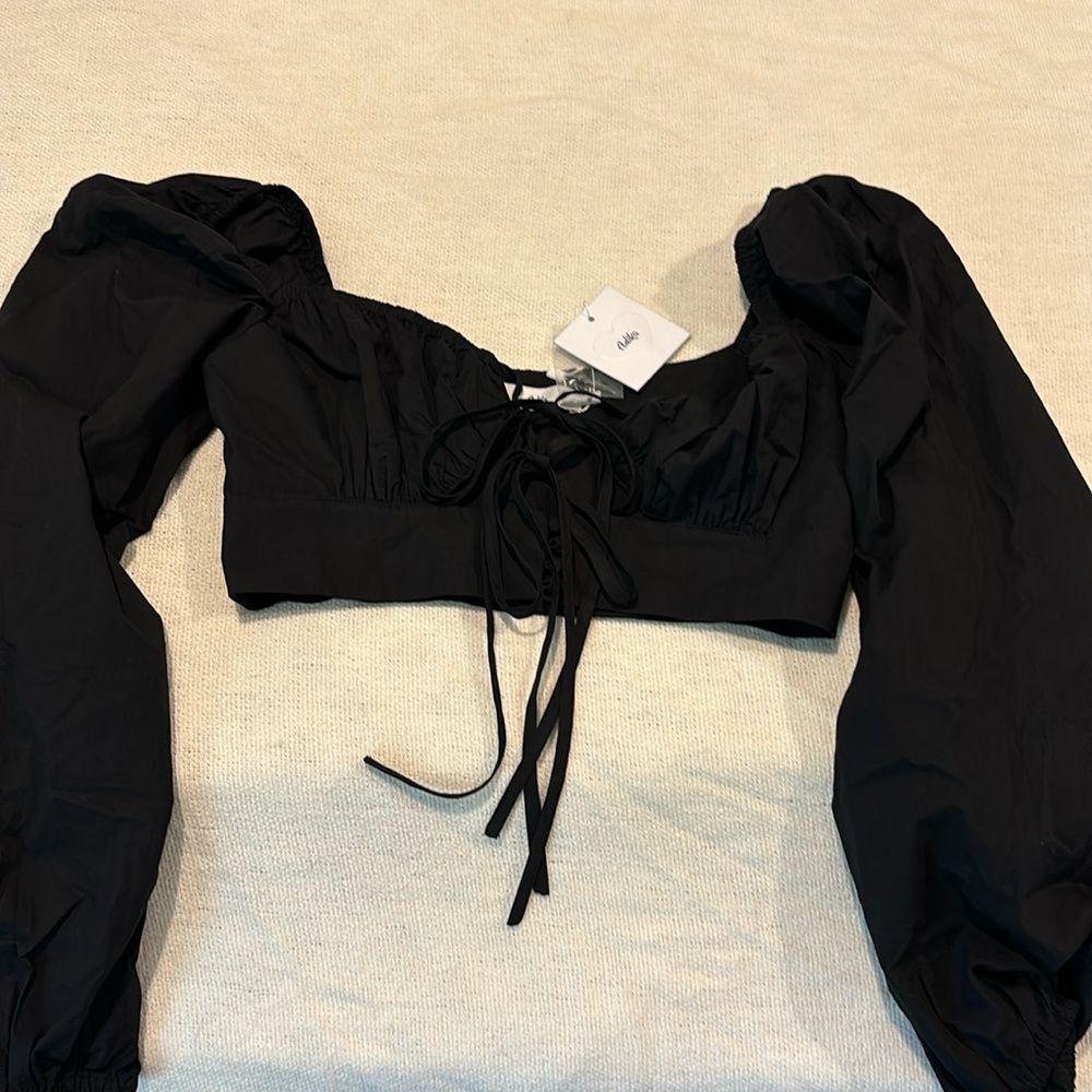 black cropped tie front top